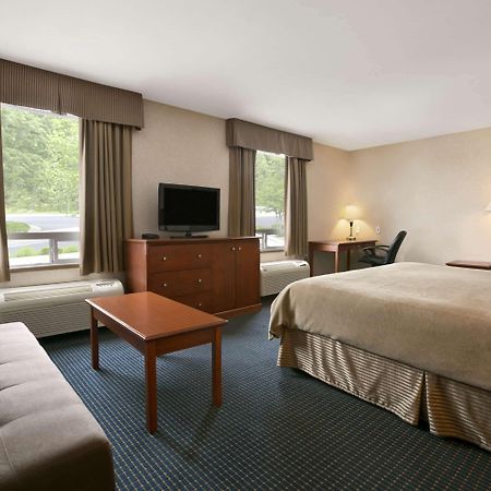 Days Inn By Wyndham Prince Albert Extérieur photo