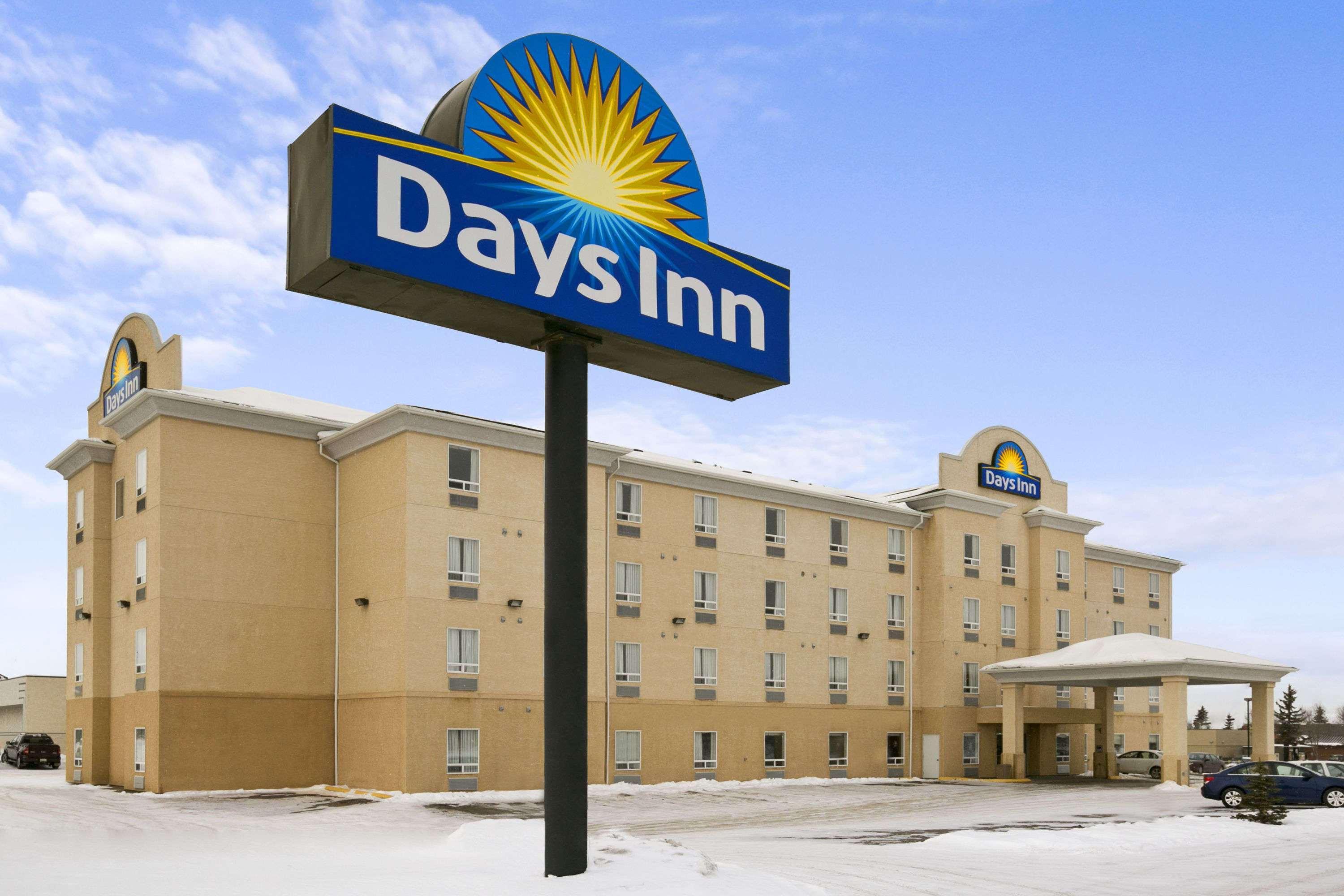 Days Inn By Wyndham Prince Albert Extérieur photo