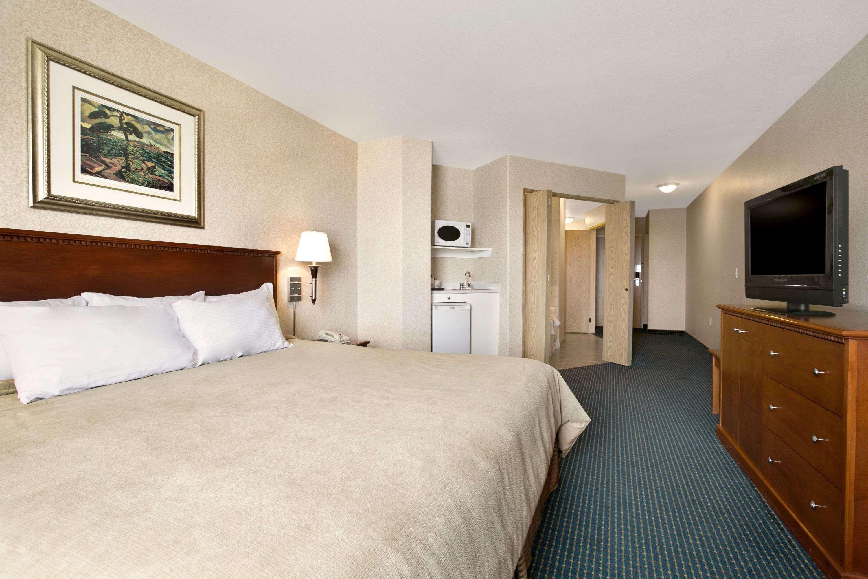 Days Inn By Wyndham Prince Albert Extérieur photo