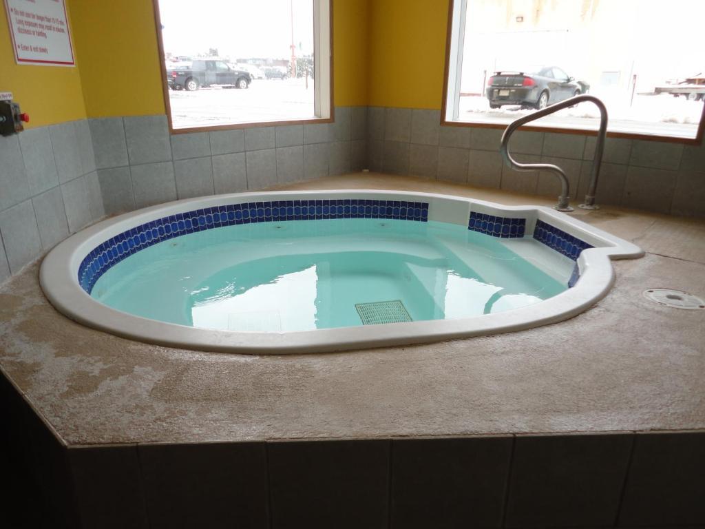 Days Inn By Wyndham Prince Albert Extérieur photo